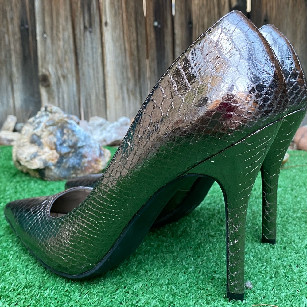 SAM & LIBBY Pumps - Picture 3 of 8